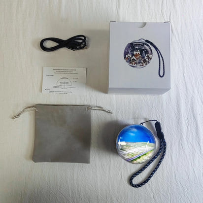 Christmas gift 2.76 inch Glass Ball Lamp 3D Video Crystal Ball Spherical Pixel Display Screen 4GB Videos Player for Gift